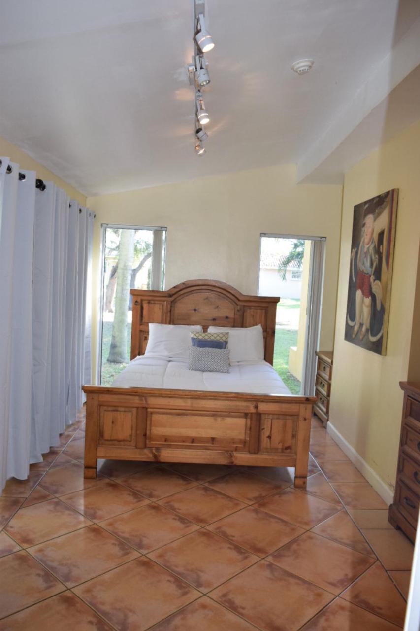 Home In The Heart Of Miami Bagian luar foto