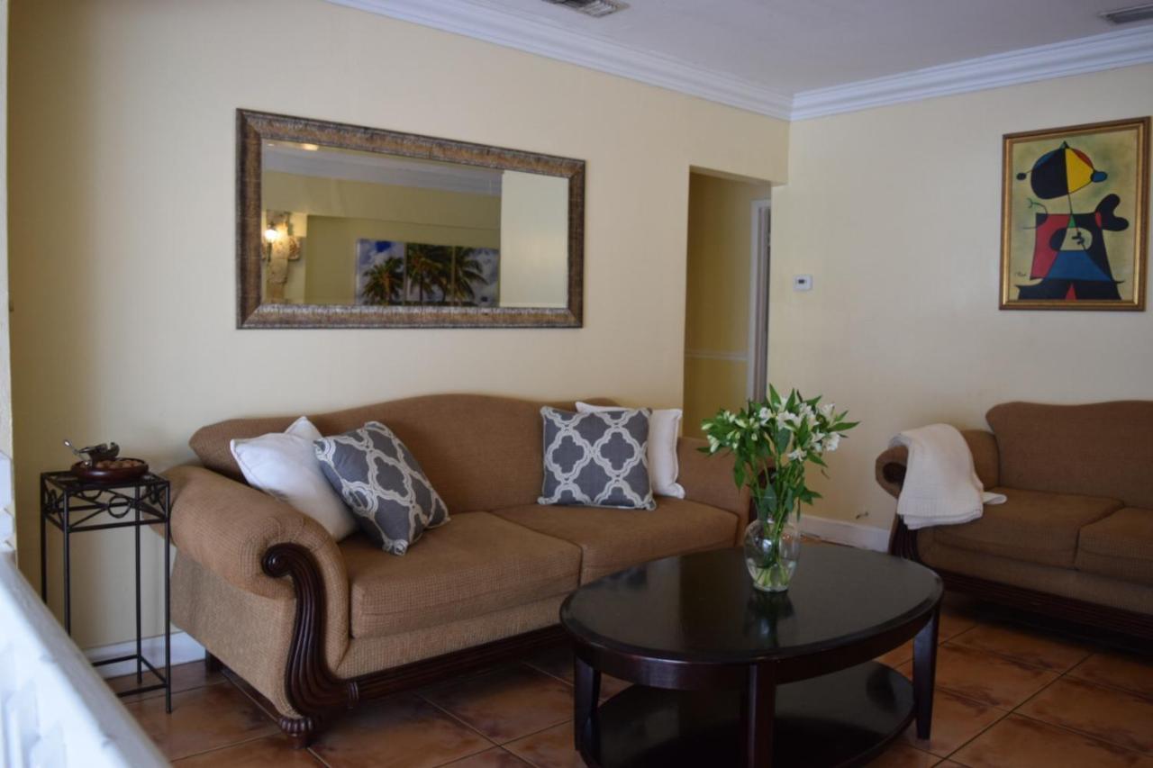 Home In The Heart Of Miami Bagian luar foto